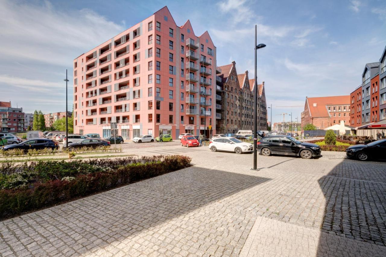 Live & Travel Apartments - Waterlane Island, Gdansk
